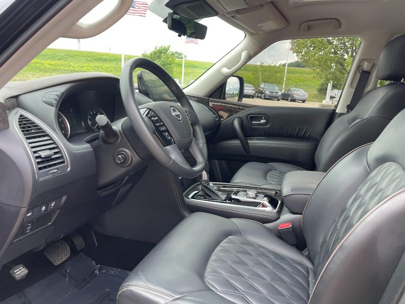 Nissan Armada Vehicle Image 22