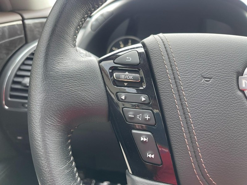 Nissan Armada Vehicle Image 30