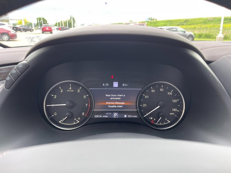 Nissan Armada Vehicle Image 40