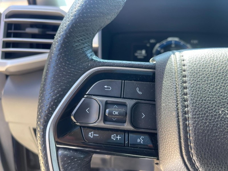 Toyota Tundra 4WD Hybrid Vehicle Image 17