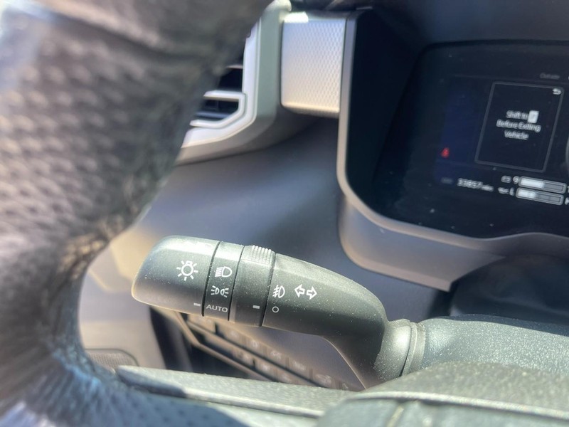 Toyota Tundra 4WD Hybrid Vehicle Image 19