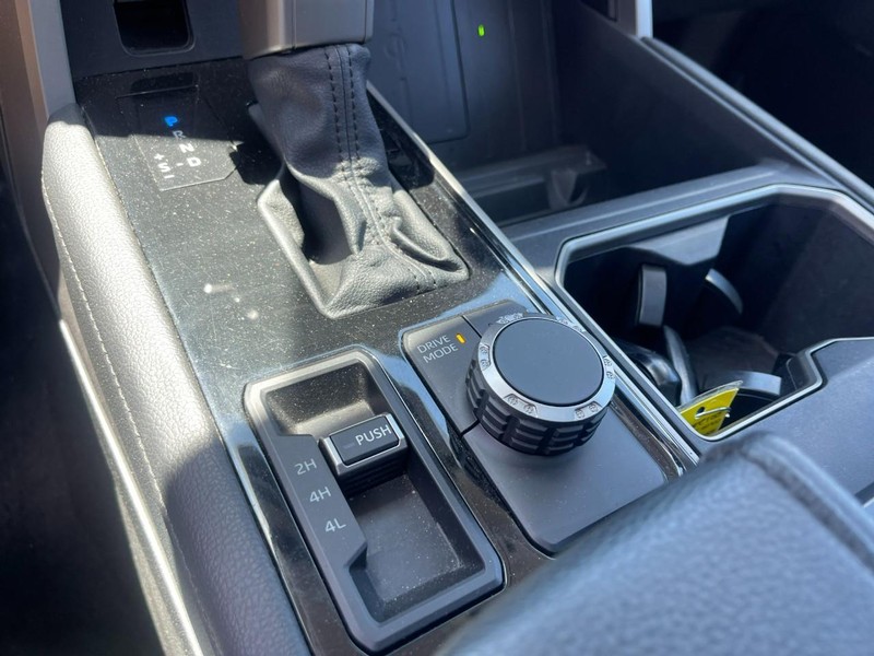 Toyota Tundra 4WD Hybrid Vehicle Image 24