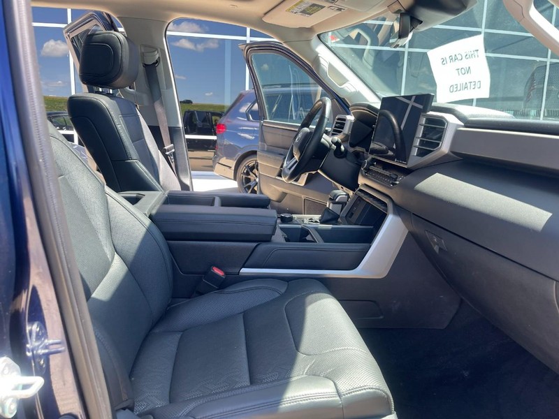 Toyota Tundra 4WD Hybrid Vehicle Image 25
