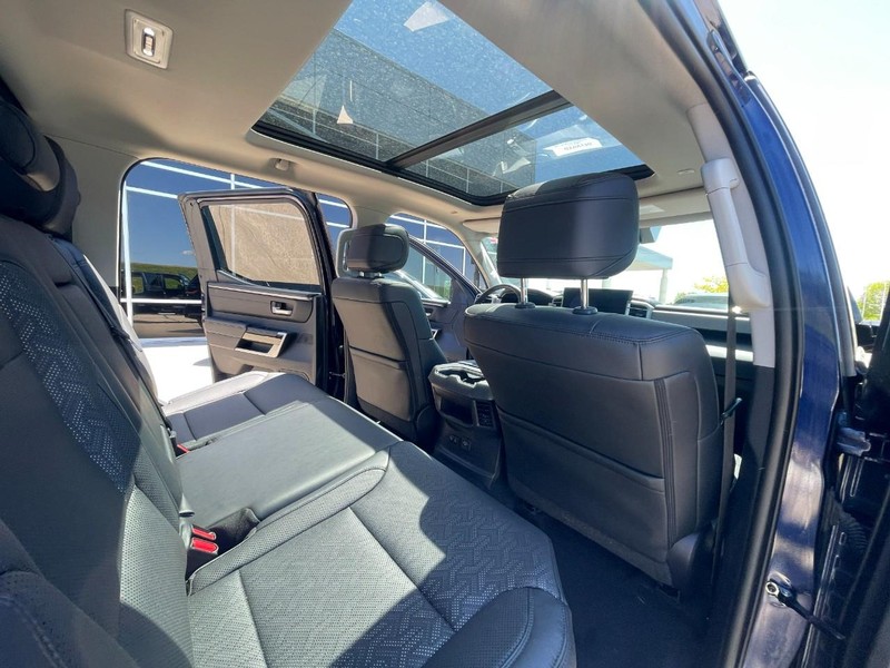 Toyota Tundra 4WD Hybrid Vehicle Image 27