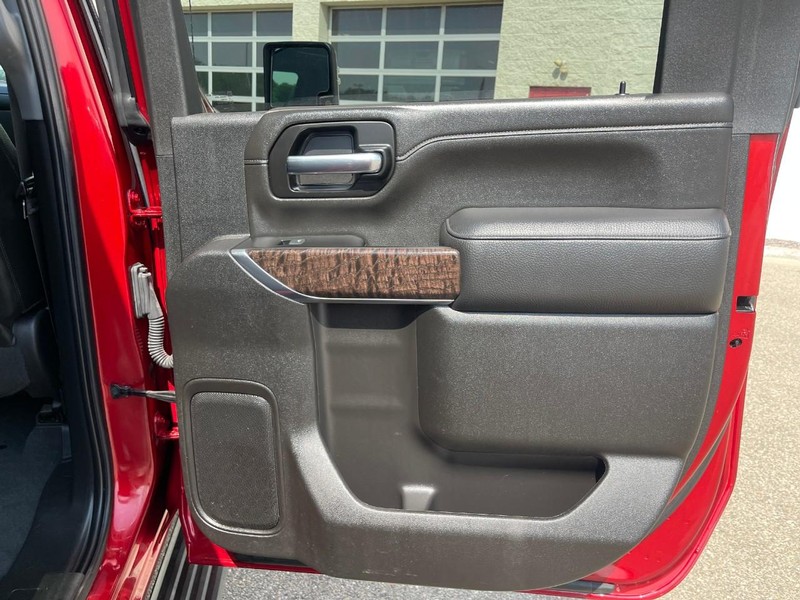 GMC Sierra 2500HD Vehicle Image 18