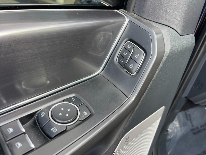 Ford F-150 Vehicle Image 23