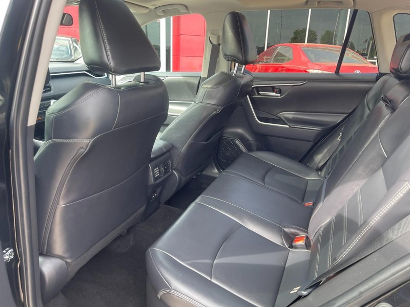 Toyota RAV4 Hybrid Vehicle Image 14