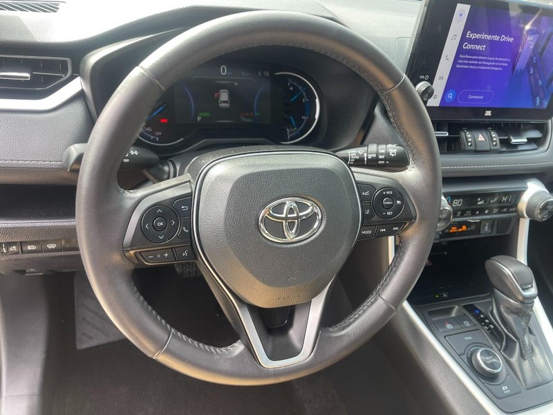 Toyota RAV4 Hybrid Vehicle Image 21