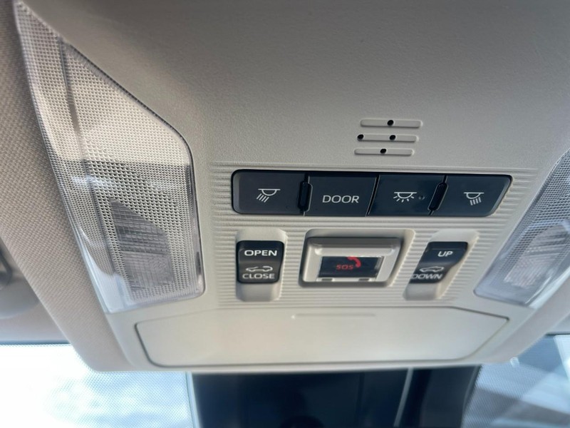 Toyota RAV4 Hybrid Vehicle Image 31
