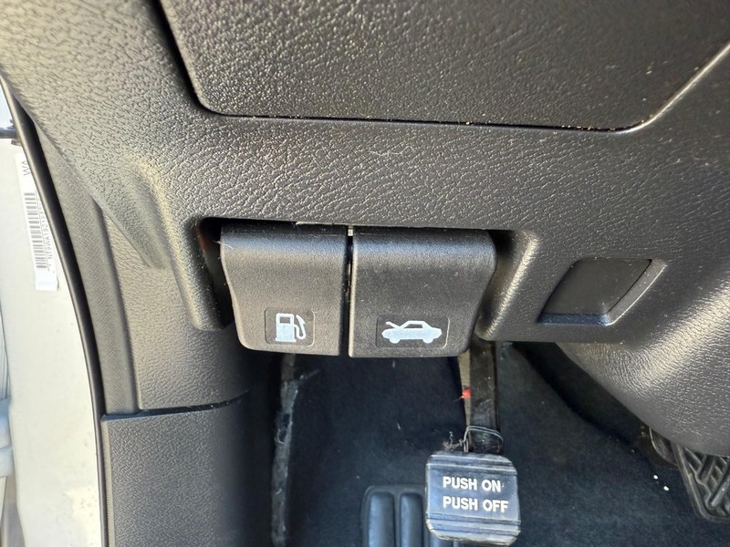 Nissan Murano Vehicle Image 23
