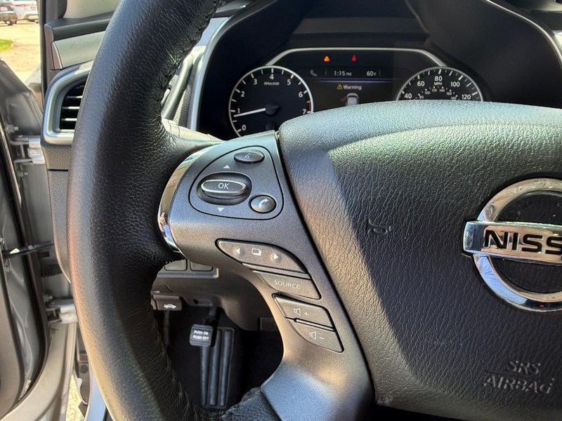 Nissan Murano Vehicle Image 25