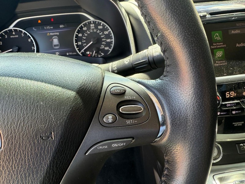Nissan Murano Vehicle Image 26