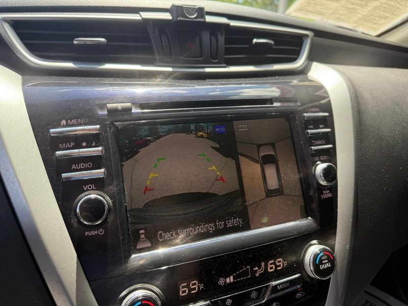 Nissan Murano Vehicle Image 31
