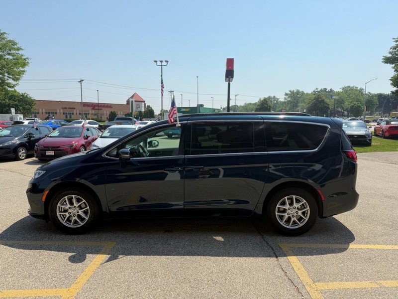 Chrysler Pacifica Vehicle Image 08