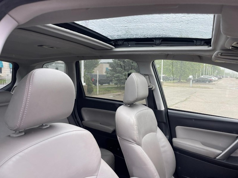Subaru Forester Vehicle Image 03