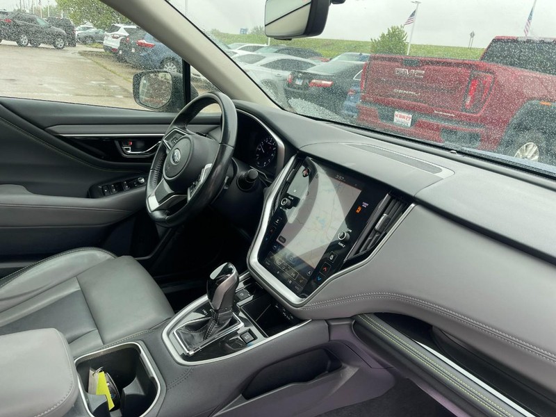 Subaru Outback Vehicle Image 02