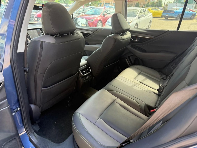 Subaru Outback Vehicle Image 12