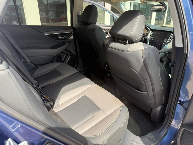 Subaru Outback Vehicle Image 16