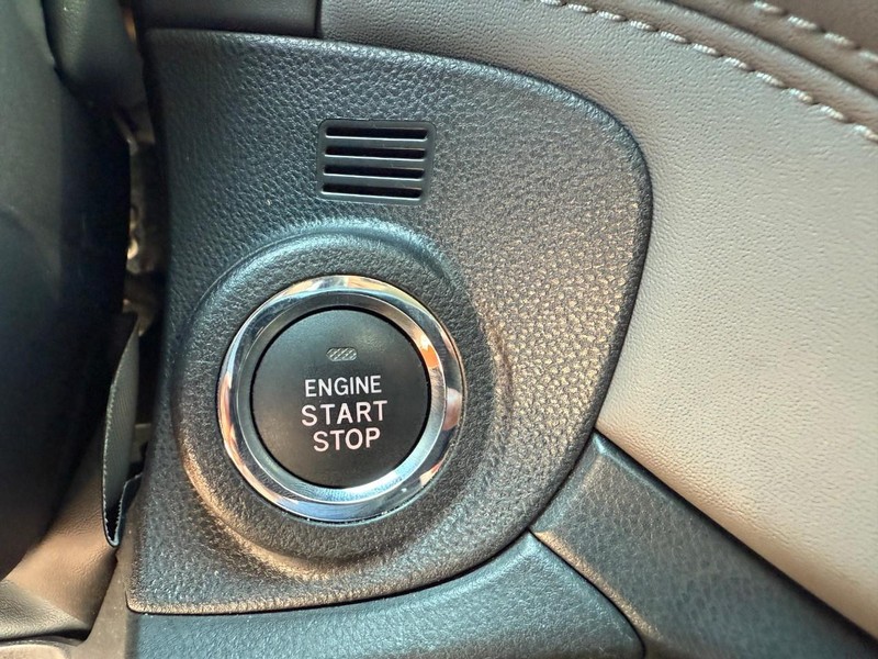 Subaru Outback Vehicle Image 32