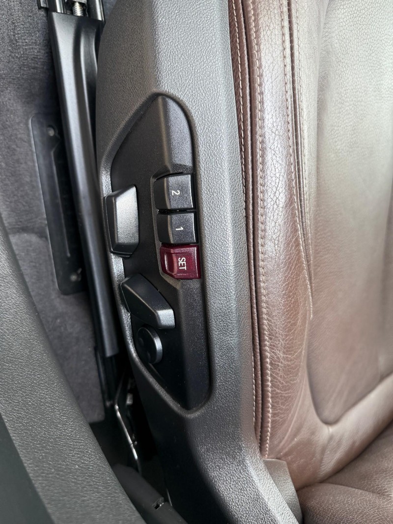 BMW X1 Vehicle Image 19