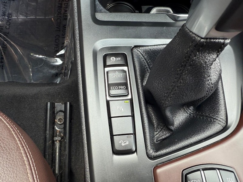 BMW X1 Vehicle Image 32
