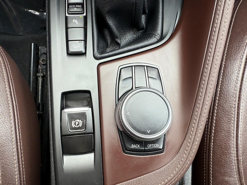BMW X1 Vehicle Image 33