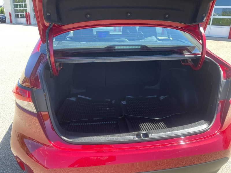 Toyota Corolla Vehicle Image 11