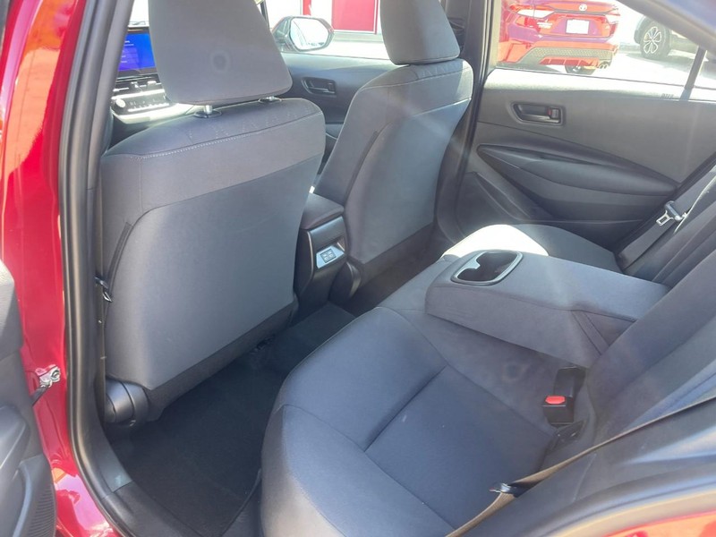 Toyota Corolla Vehicle Image 12