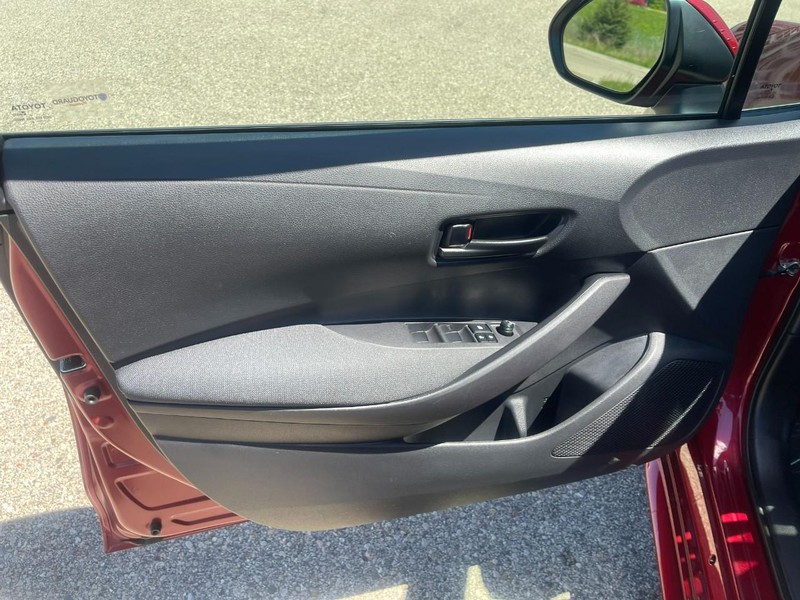 Toyota Corolla Vehicle Image 15