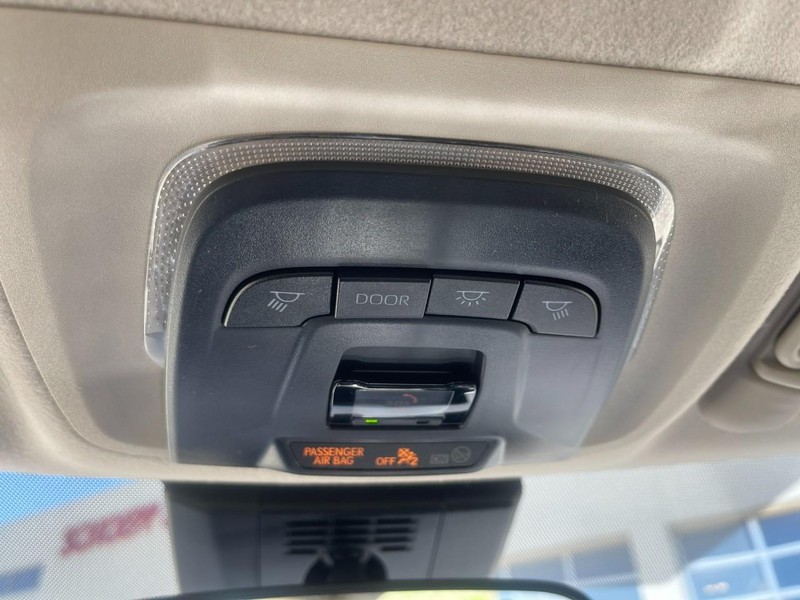 Toyota Corolla Vehicle Image 25