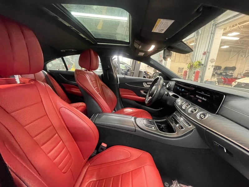 Mercedes-Benz CLS Vehicle Image 03