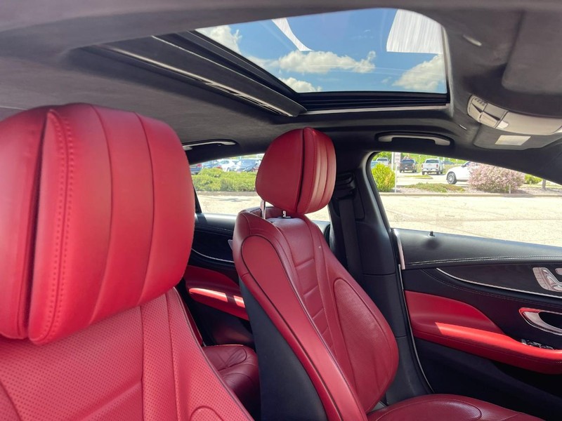 Mercedes-Benz CLS Vehicle Image 10