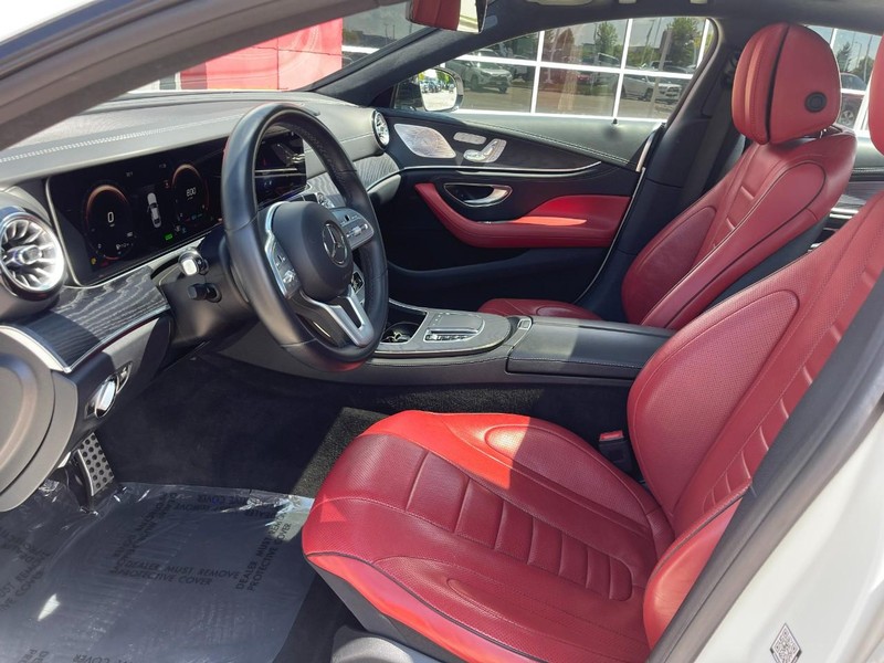 Mercedes-Benz CLS Vehicle Image 21