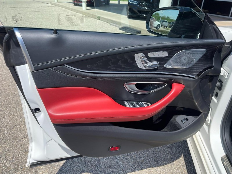 Mercedes-Benz CLS Vehicle Image 22