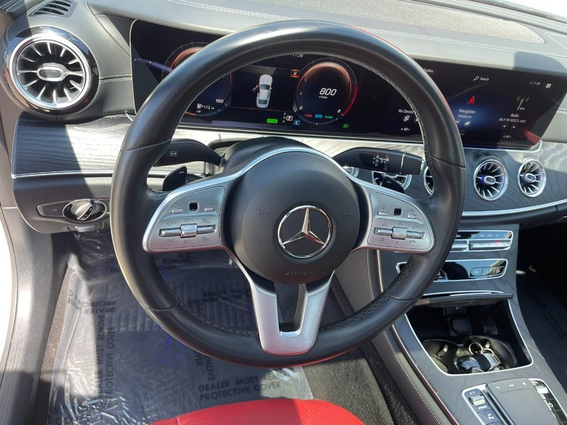 Mercedes-Benz CLS Vehicle Image 26