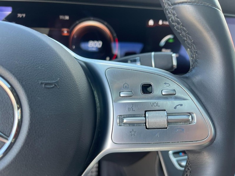 Mercedes-Benz CLS Vehicle Image 28