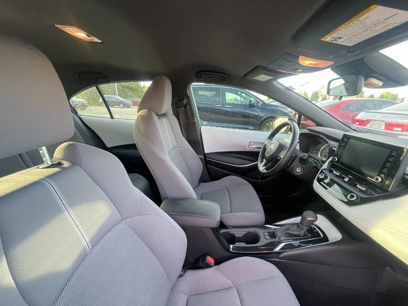 Toyota Corolla Vehicle Image 03