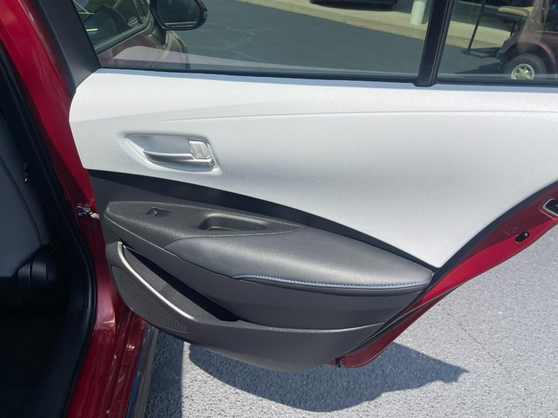 Toyota Corolla Vehicle Image 10