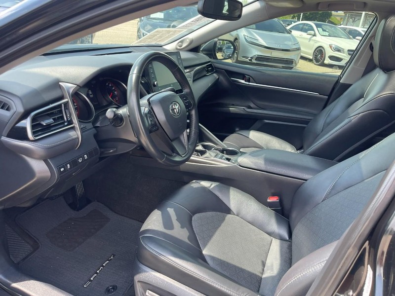 Toyota Camry Vehicle Image 19