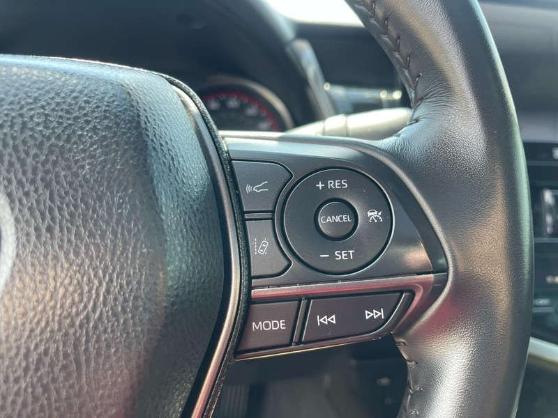 Toyota Camry Vehicle Image 26