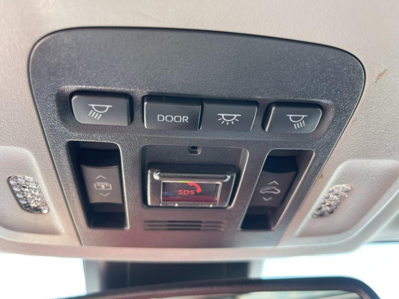 Toyota Camry Vehicle Image 36