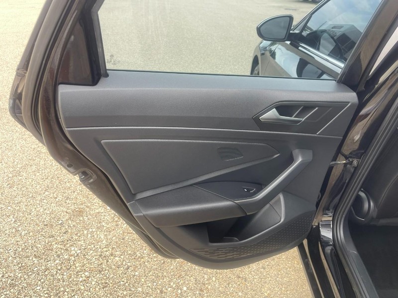 Volkswagen Jetta Vehicle Image 18