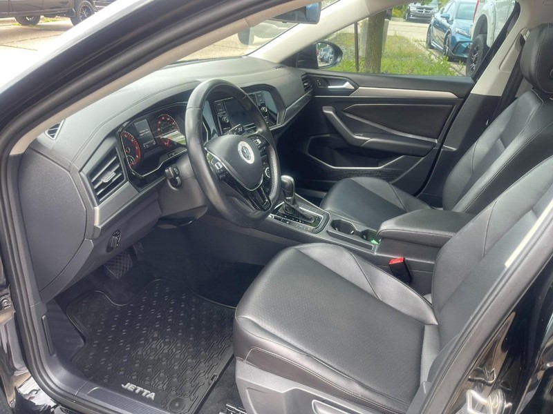 Volkswagen Jetta Vehicle Image 19