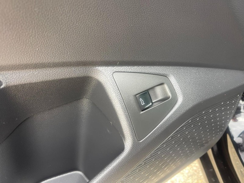 Volkswagen Jetta Vehicle Image 21