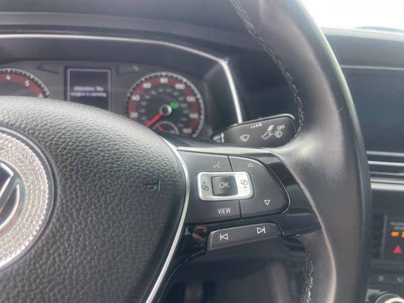 Volkswagen Jetta Vehicle Image 25