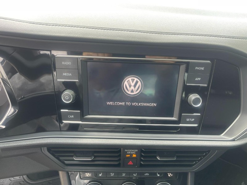 Volkswagen Jetta Vehicle Image 30