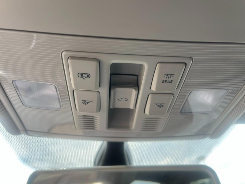 Volkswagen Jetta Vehicle Image 32