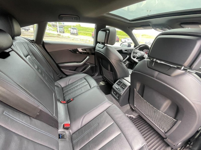 Audi A5 Sportback Vehicle Image 12
