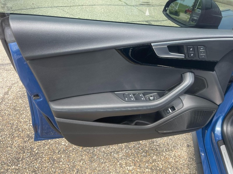Audi A5 Sportback Vehicle Image 19