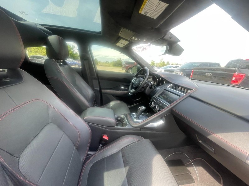 Jaguar E-Pace Vehicle Image 03